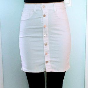 White miniskirt with buttons